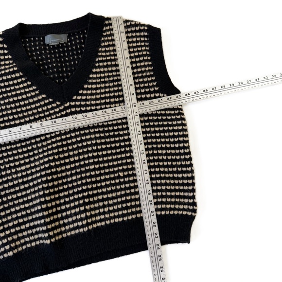 By Anthropologie Sweater Vest Womens One Size Black Ivory V Neck Knit - Picture 6 of 8